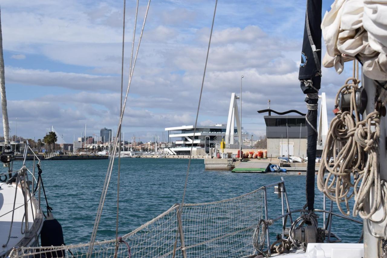 Hotel Velero En Puerto De Valencia - E&M Boats Exterior foto